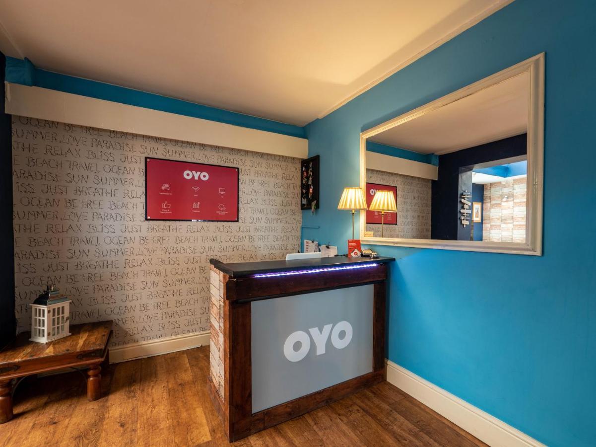 Oyo Pier Hotel Rhyl Exterior photo