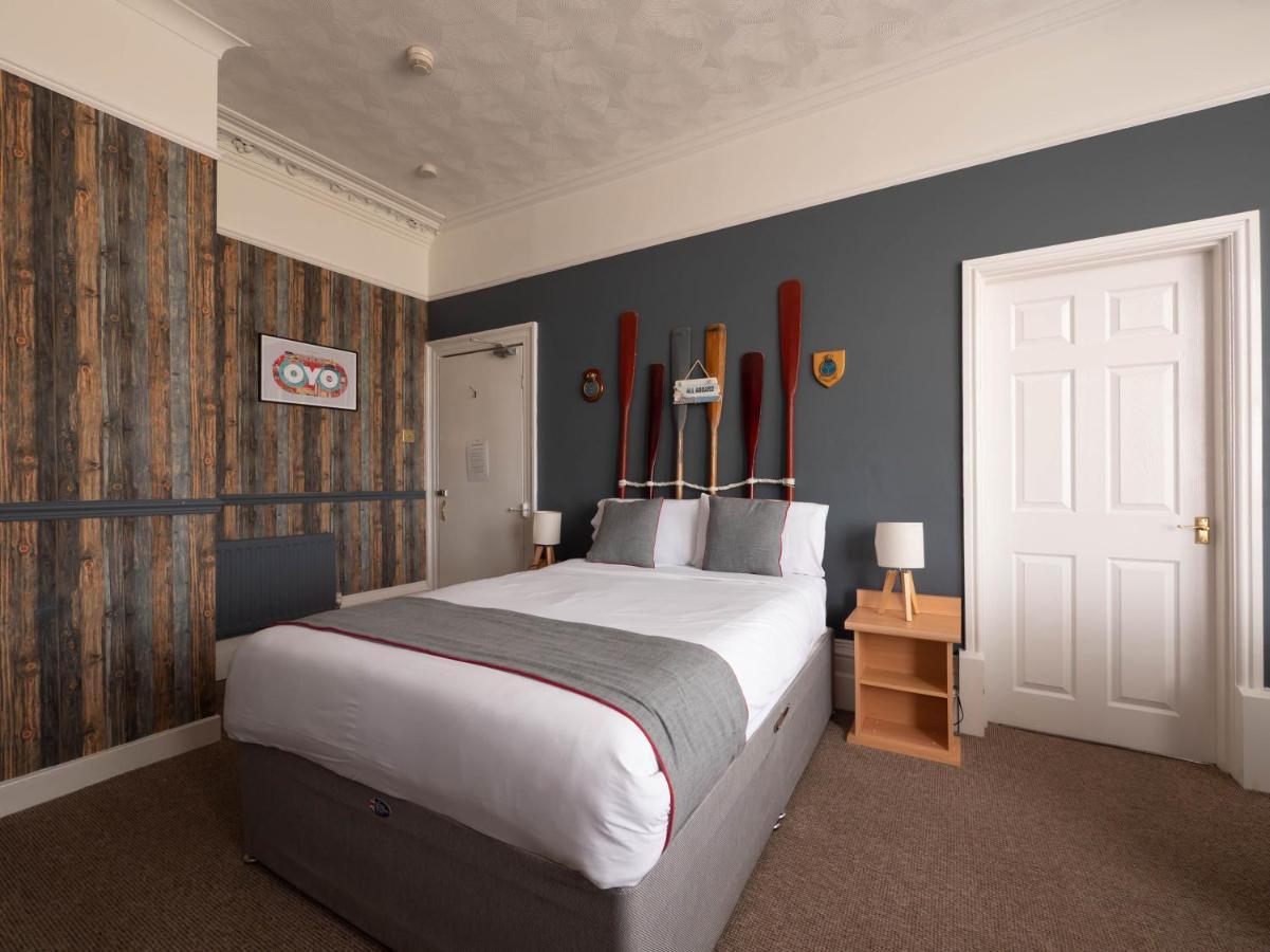 Oyo Pier Hotel Rhyl Exterior photo