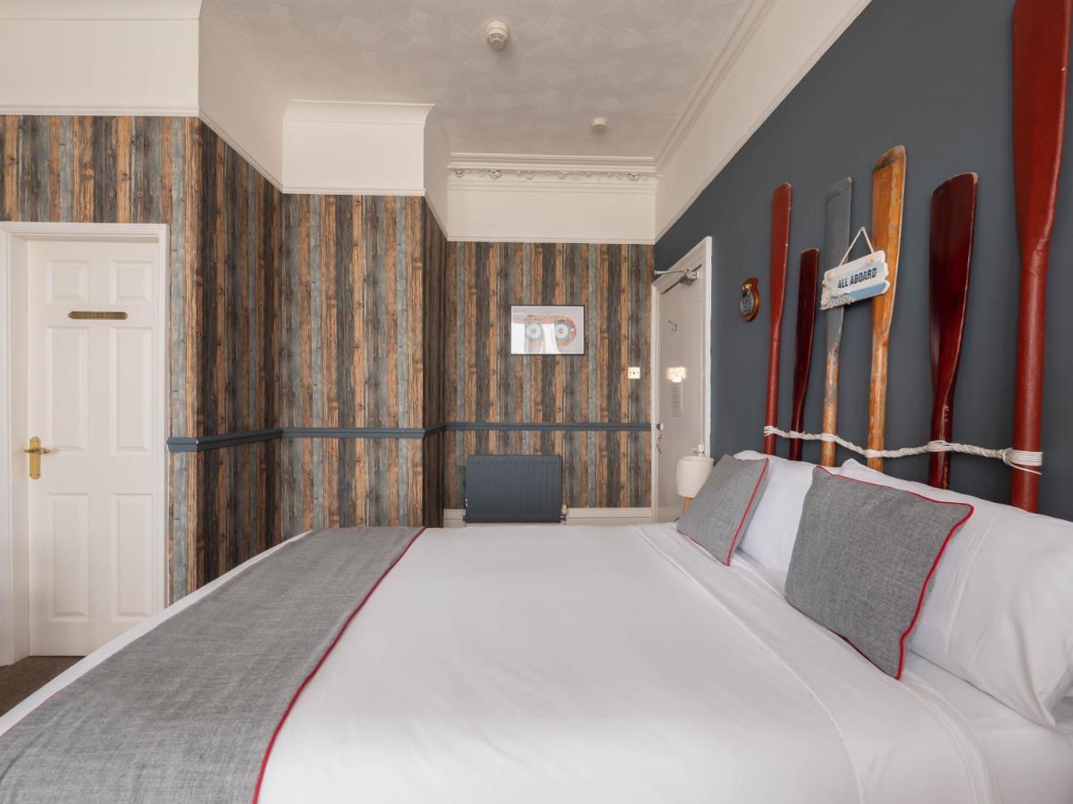 Oyo Pier Hotel Rhyl Exterior photo