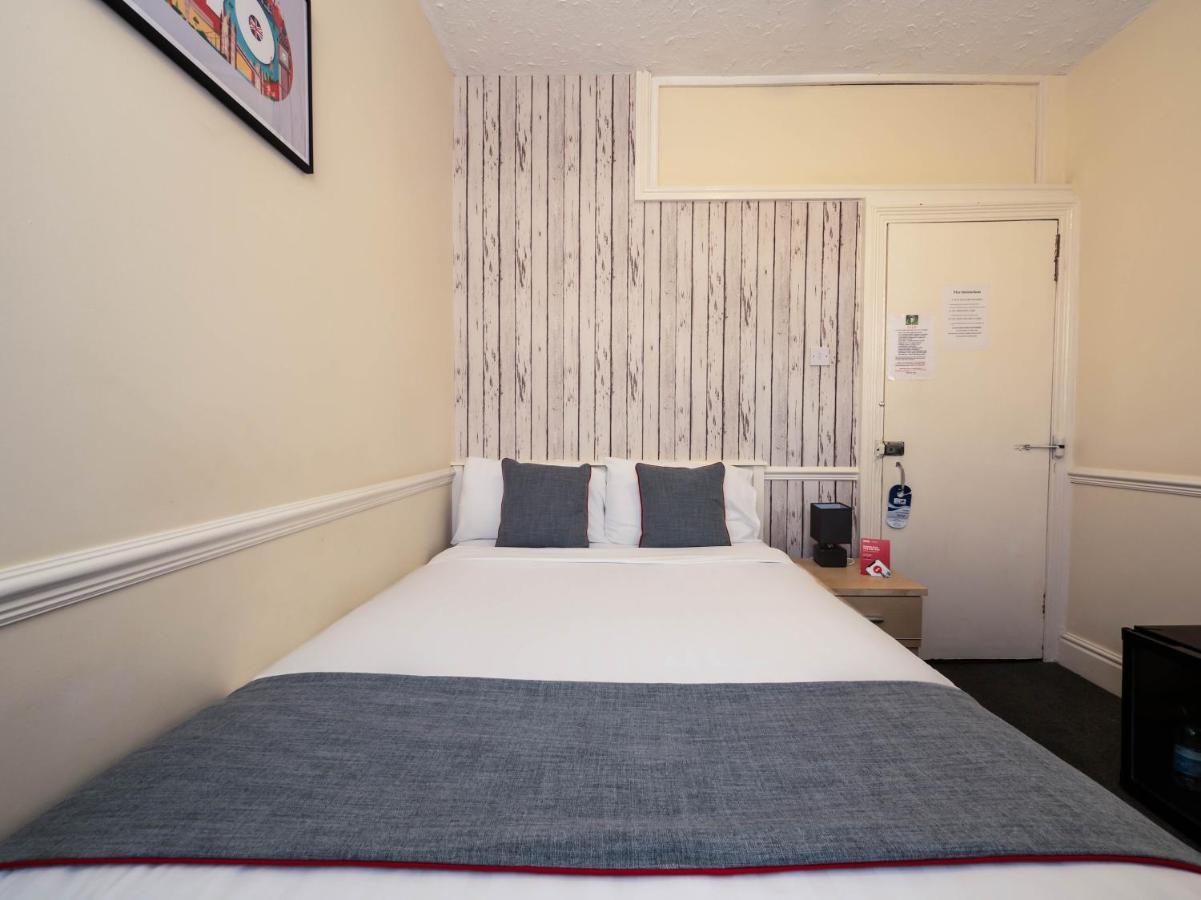 Oyo Pier Hotel Rhyl Exterior photo